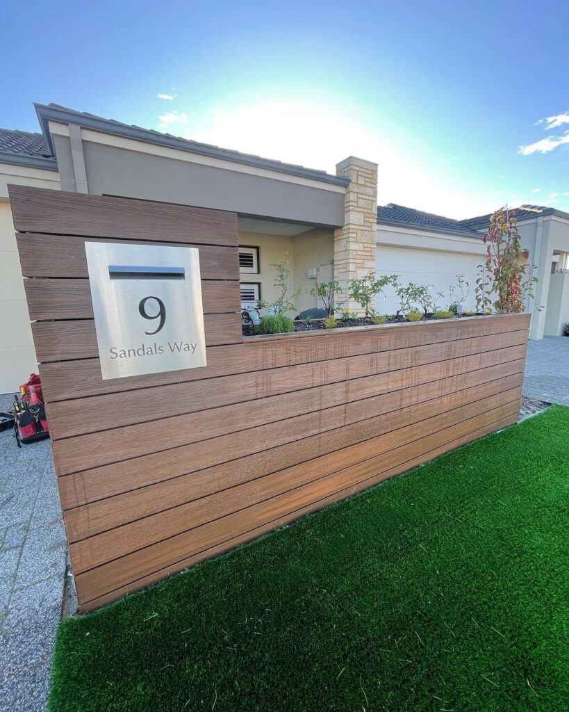 US49 Composite Wood Letterbox and Planter Project
