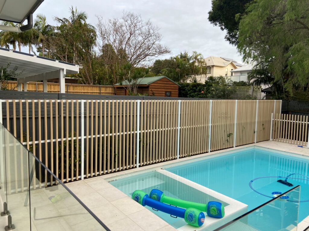 UH55 Composite Privacy Screen